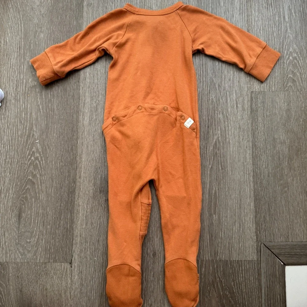 Goumi footie sleeper